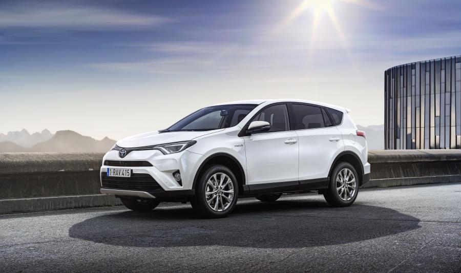  Toyota RAV4 Hybrid 2015 года  (WW) (фото 9 из 38)